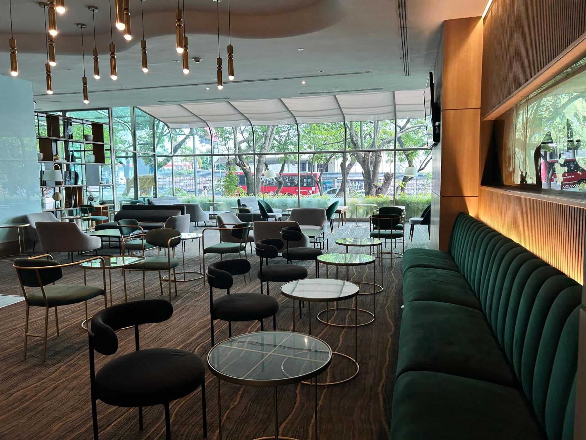 Select By Ihg Hotel 4*